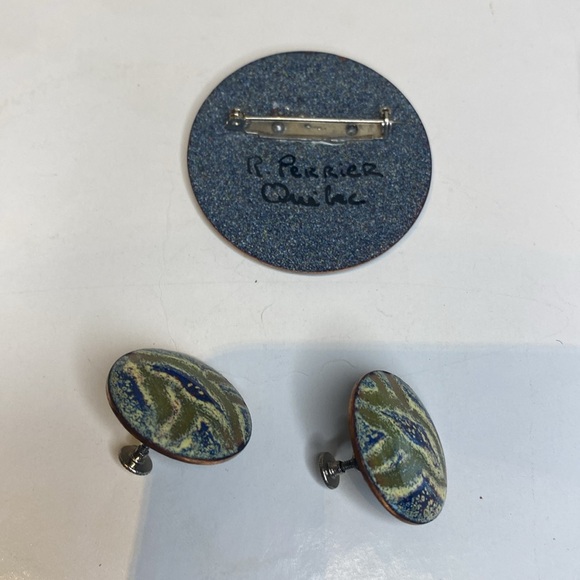 Vintage R. Perrier enamel  brooch and earrings set - Picture 7 of 9